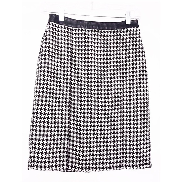 FOREVER 21 Black/ White Houndstooth Pencil Skirt - Picture 1 of 6